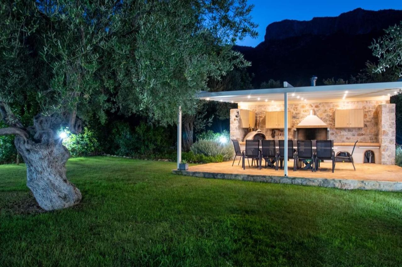 Nikole'S Villas Luxury 180M2 Tirós Exterior foto