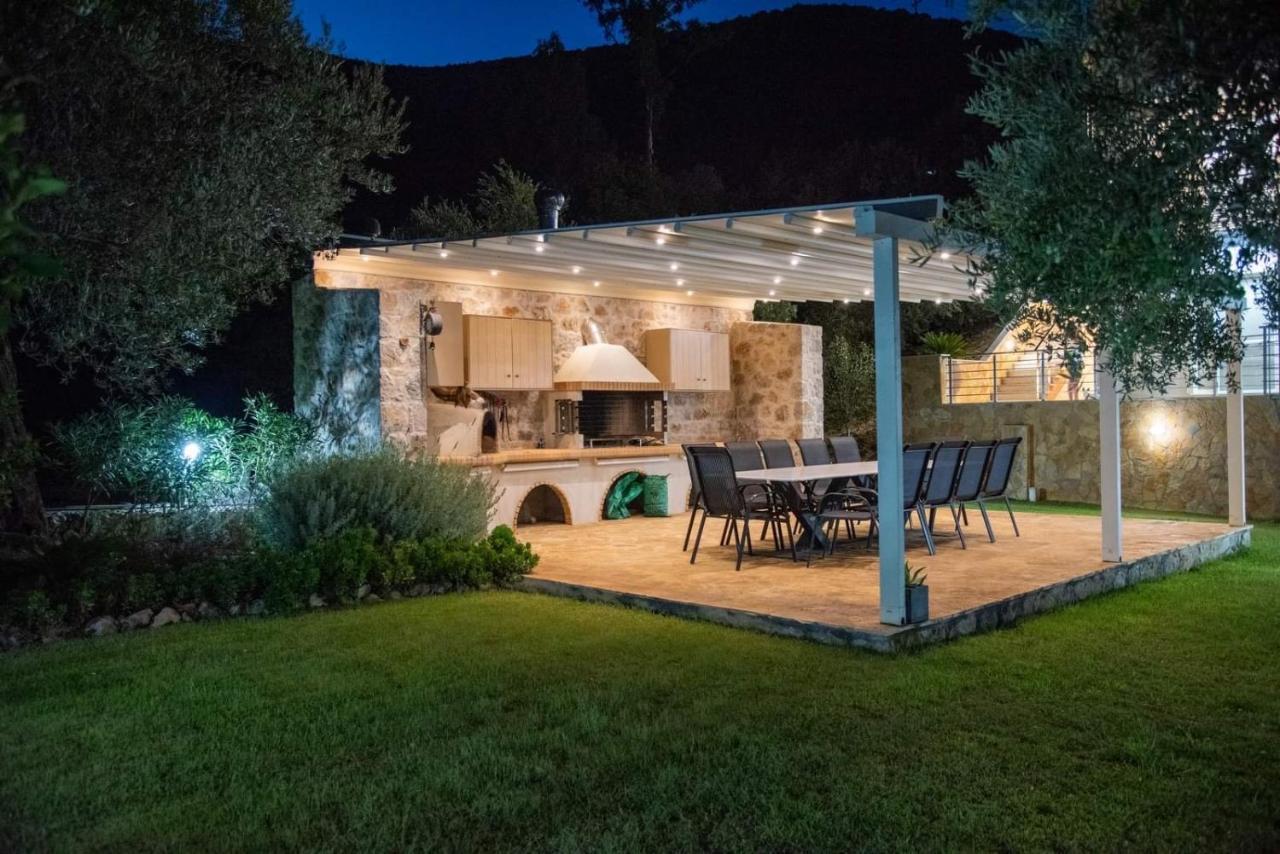 Nikole'S Villas Luxury 180M2 Tirós Exterior foto