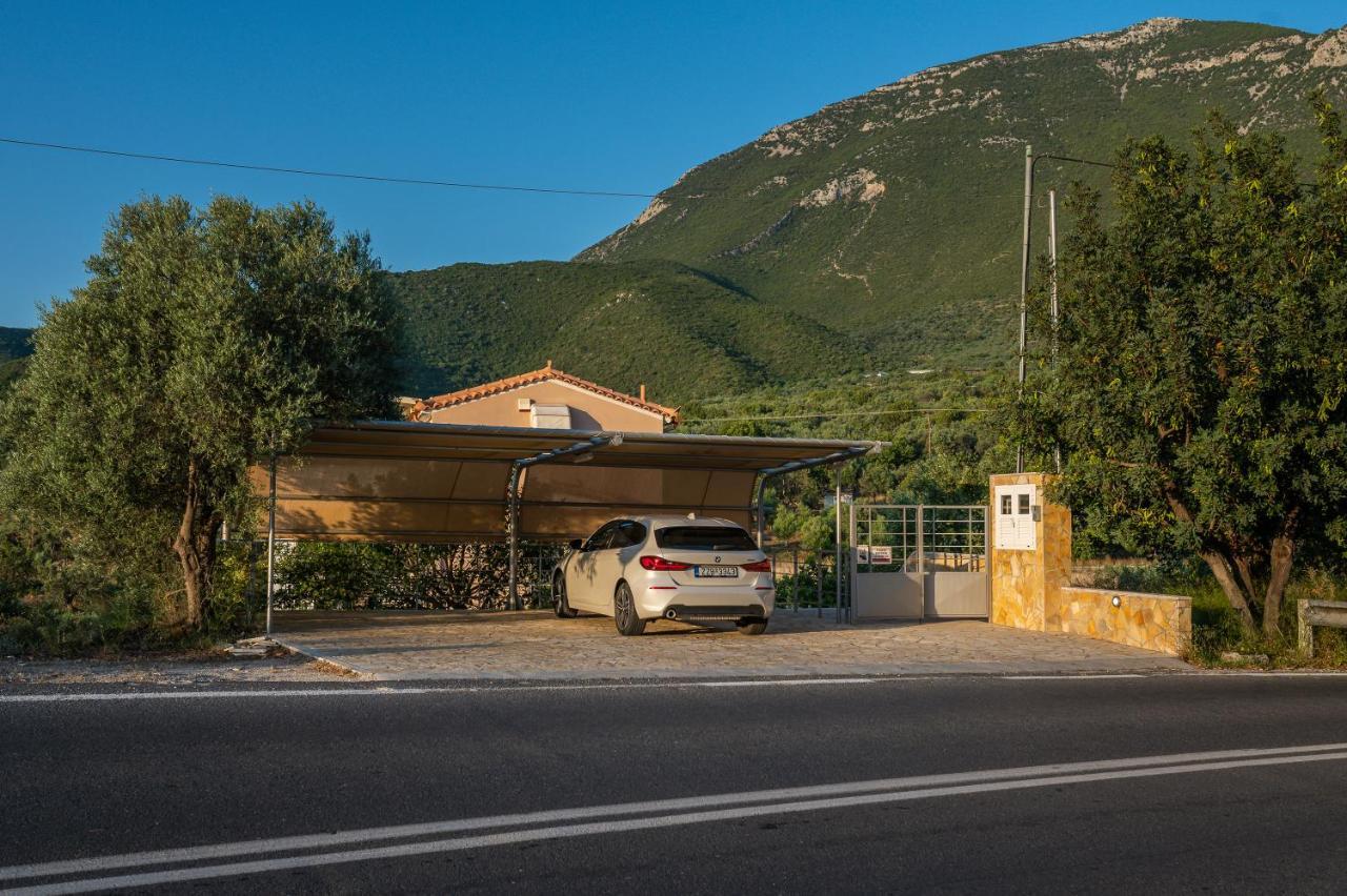 Nikole'S Villas Luxury 180M2 Tirós Exterior foto
